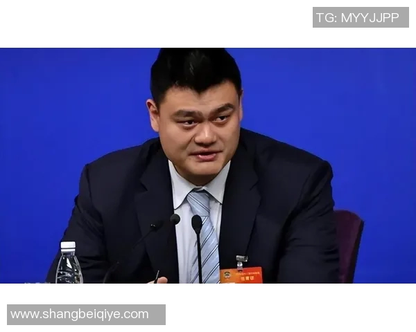 姚明搞笑瞬间大揭秘恶搞原图引发网友热议欢乐不断